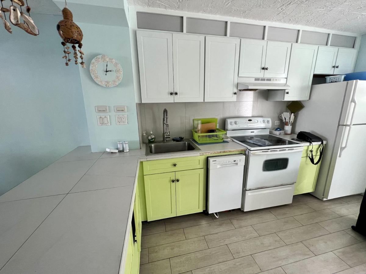 Sunny Villa In The Marina - Excellent Water Views Jolly Harbour 외부 사진