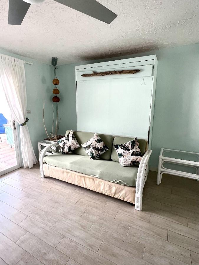 Sunny Villa In The Marina - Excellent Water Views Jolly Harbour 외부 사진